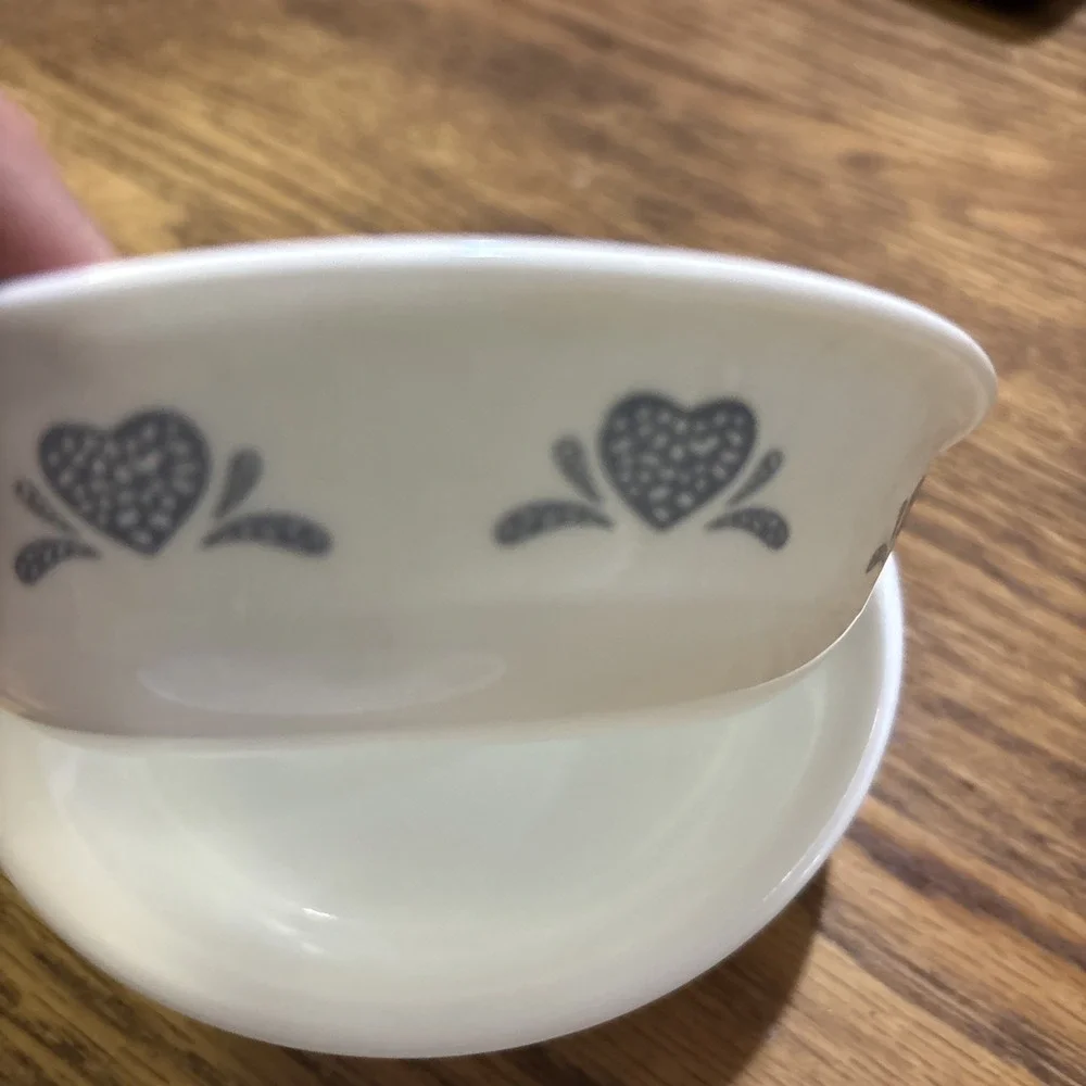 Corelle Corningware Country Vintage Blue Hearts Set of 3 Bowls Cottage